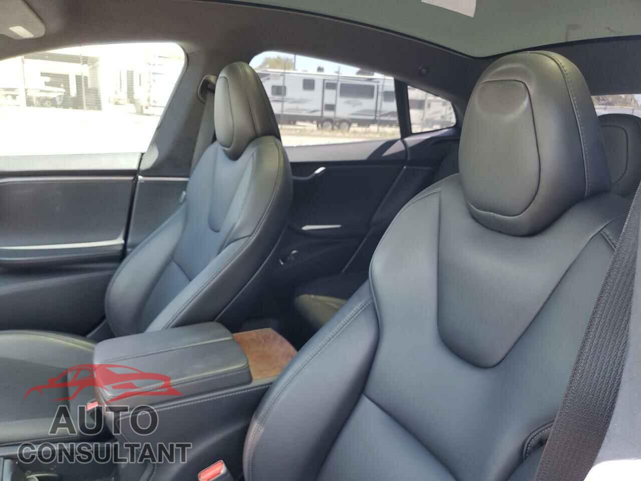 TESLA MODEL S 2020 - 5YJSA1E27LF415148