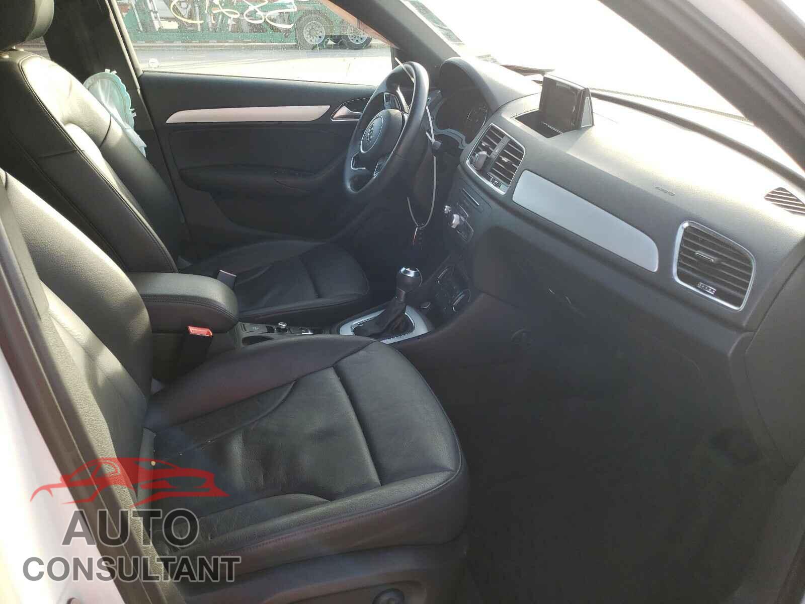 AUDI Q3 2017 - WA1BCCFS9HR016872