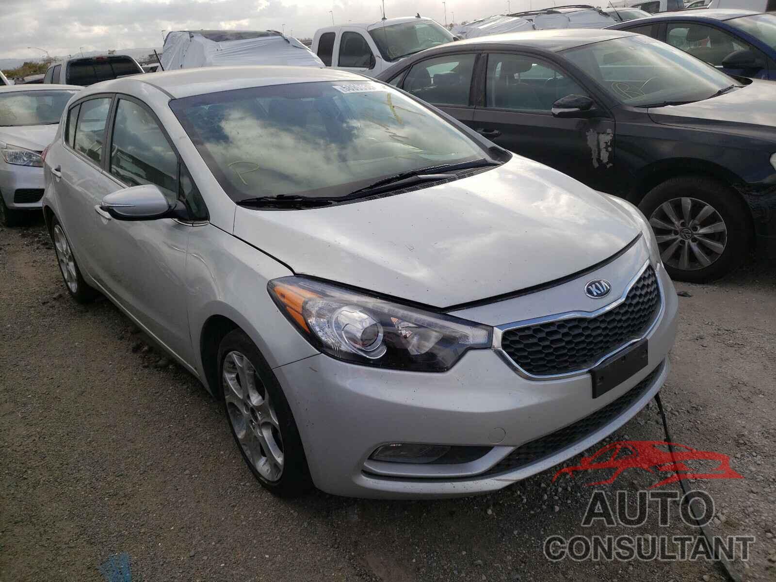 KIA FORTE 2016 - KNAFX5A8XG5598423