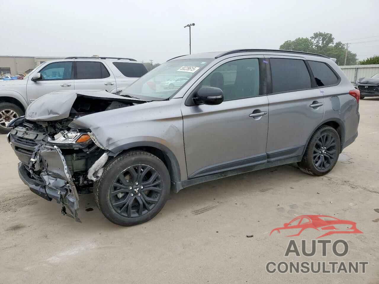MITSUBISHI OUTLANDER 2018 - JA4AD3A32JZ029543