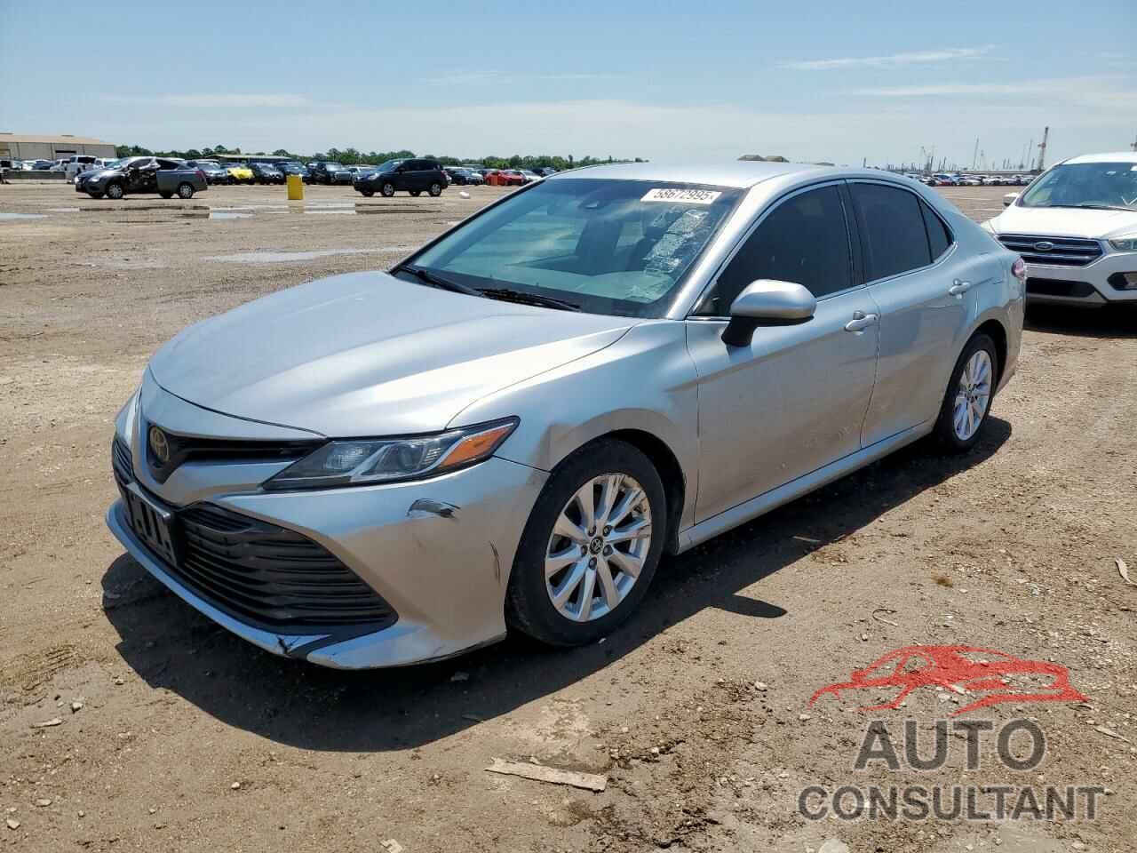 TOYOTA CAMRY 2018 - 4T1B11HK7JU002352