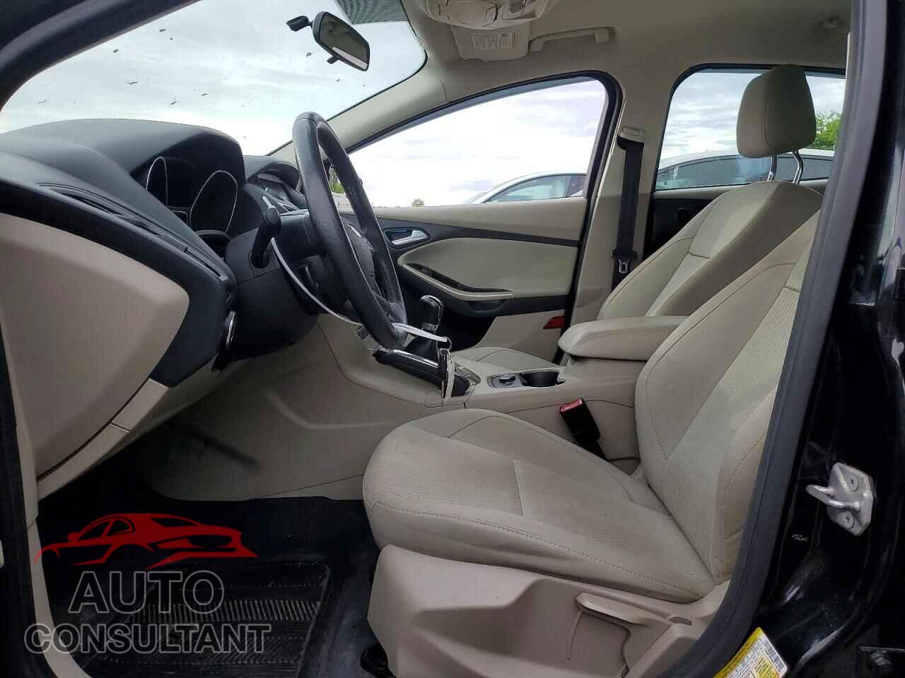 FORD FOCUS 2012 - 1FAHP3M25CL144180