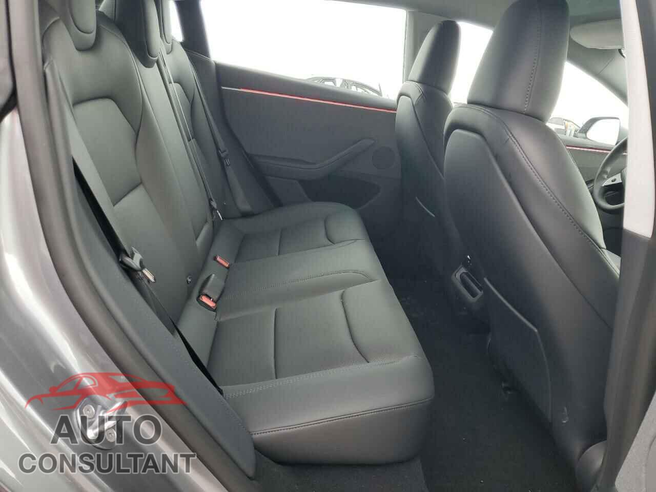 TESLA MODEL 3 2024 - 5YJ3E1EA8RF872916
