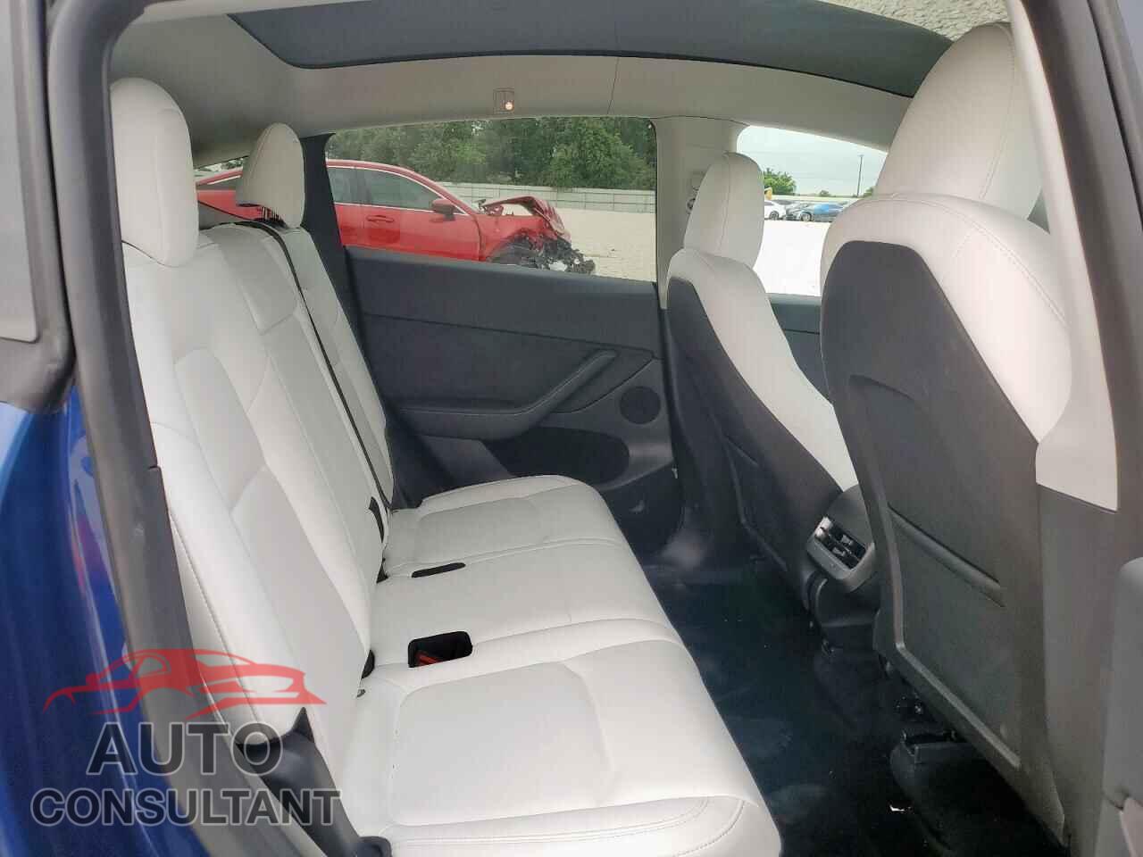 TESLA MODEL Y 2024 - 7SAYGAEE0RF048494