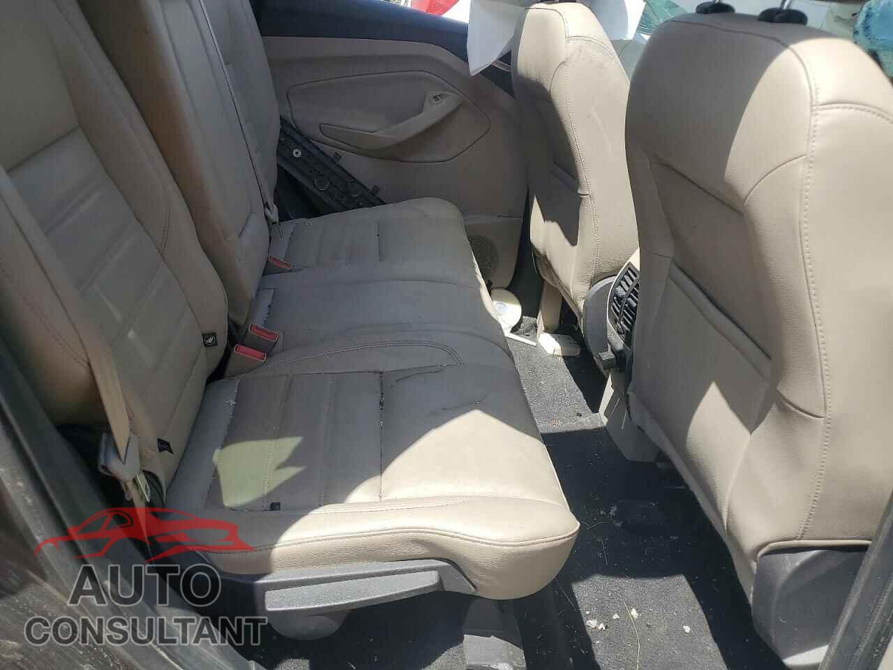 FORD ESCAPE 2017 - 1FMCU0JD8HUB06148