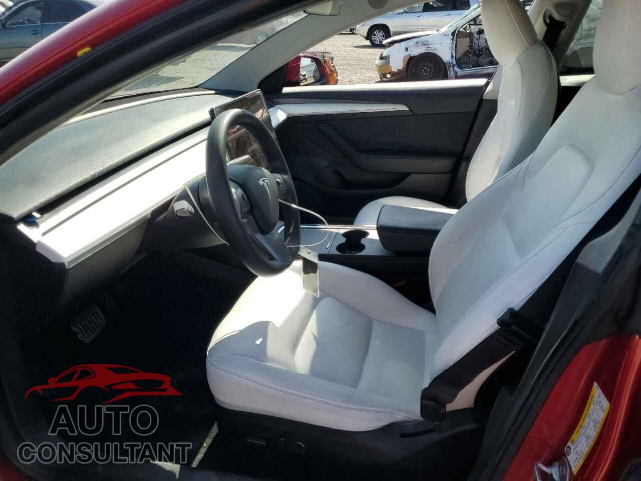 TESLA MODEL 3 2021 - 5YJ3E1EA4MF068511