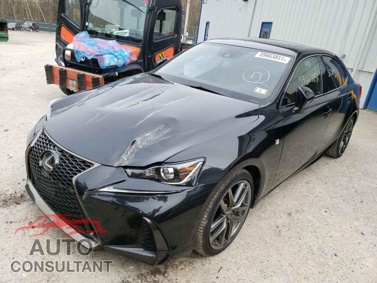 LEXUS IS 2018 - JTHC81D29J5031760