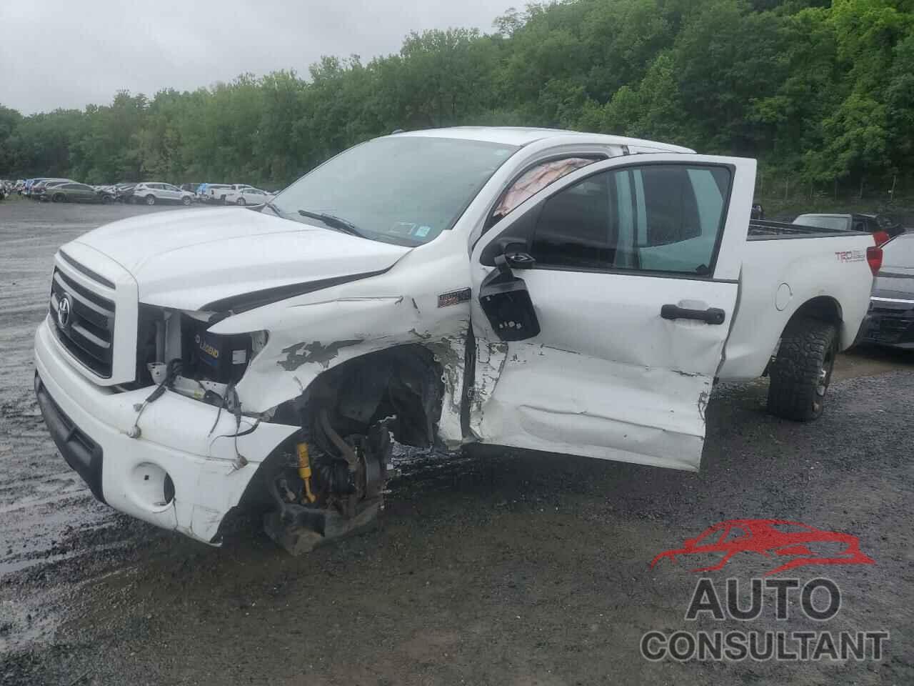 TOYOTA TUNDRA 2011 - 5TFUY5F16BX182501