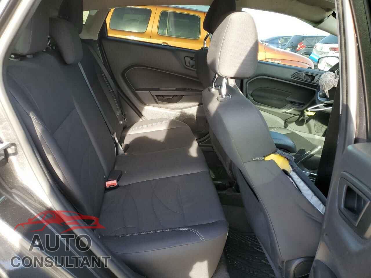 FORD FIESTA 2018 - 3FADP4EJ3JM139484