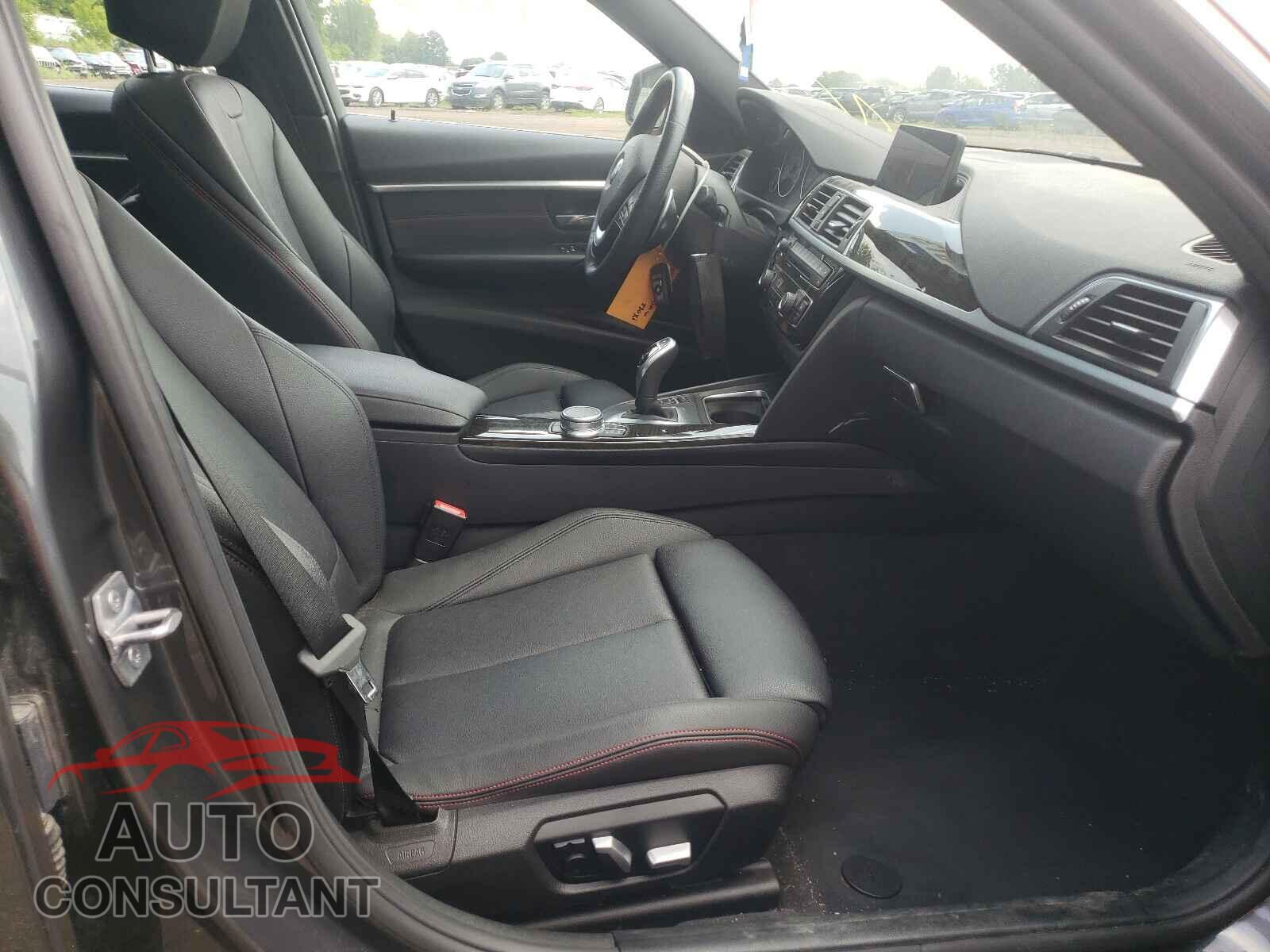 BMW 3 SERIES 2018 - WBA8D9C52JA608534
