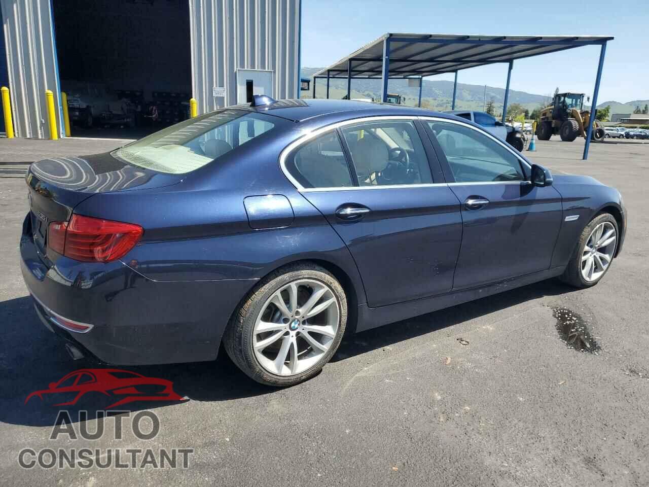 BMW 5 SERIES 2015 - WBA5B3C5XFD540107