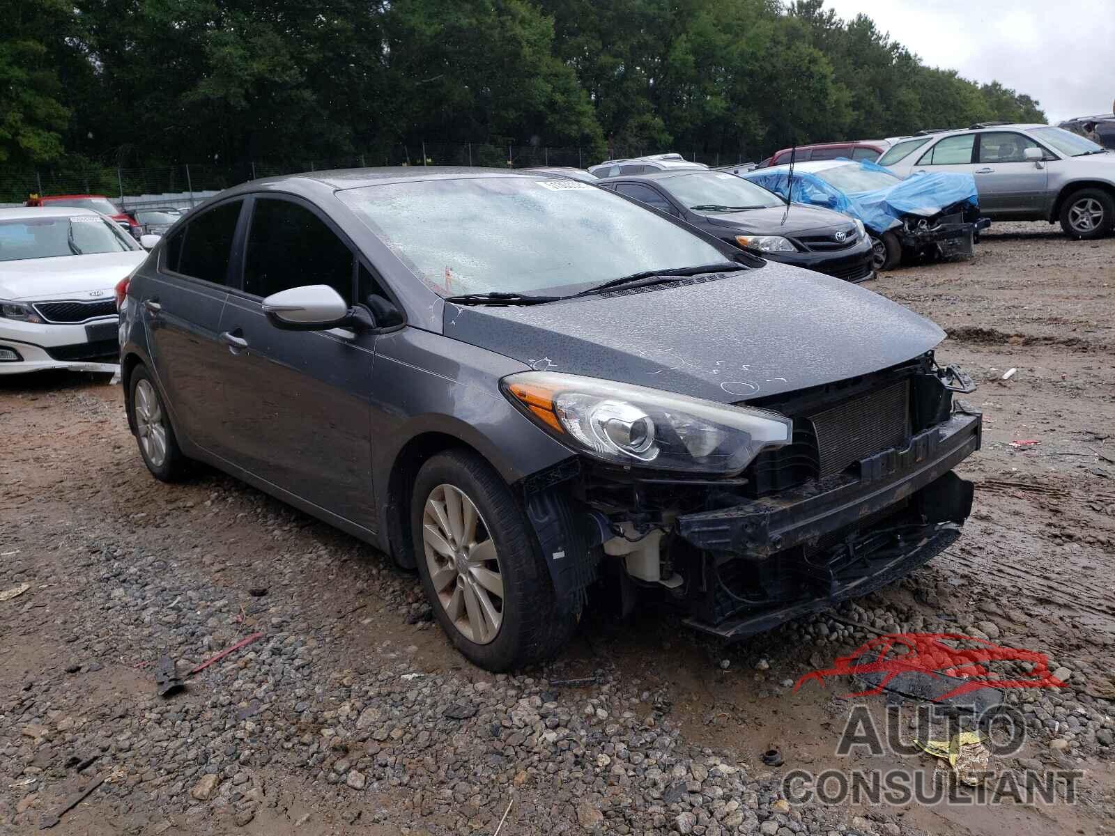 KIA FORTE 2018 - KNAFX4A66G5502862