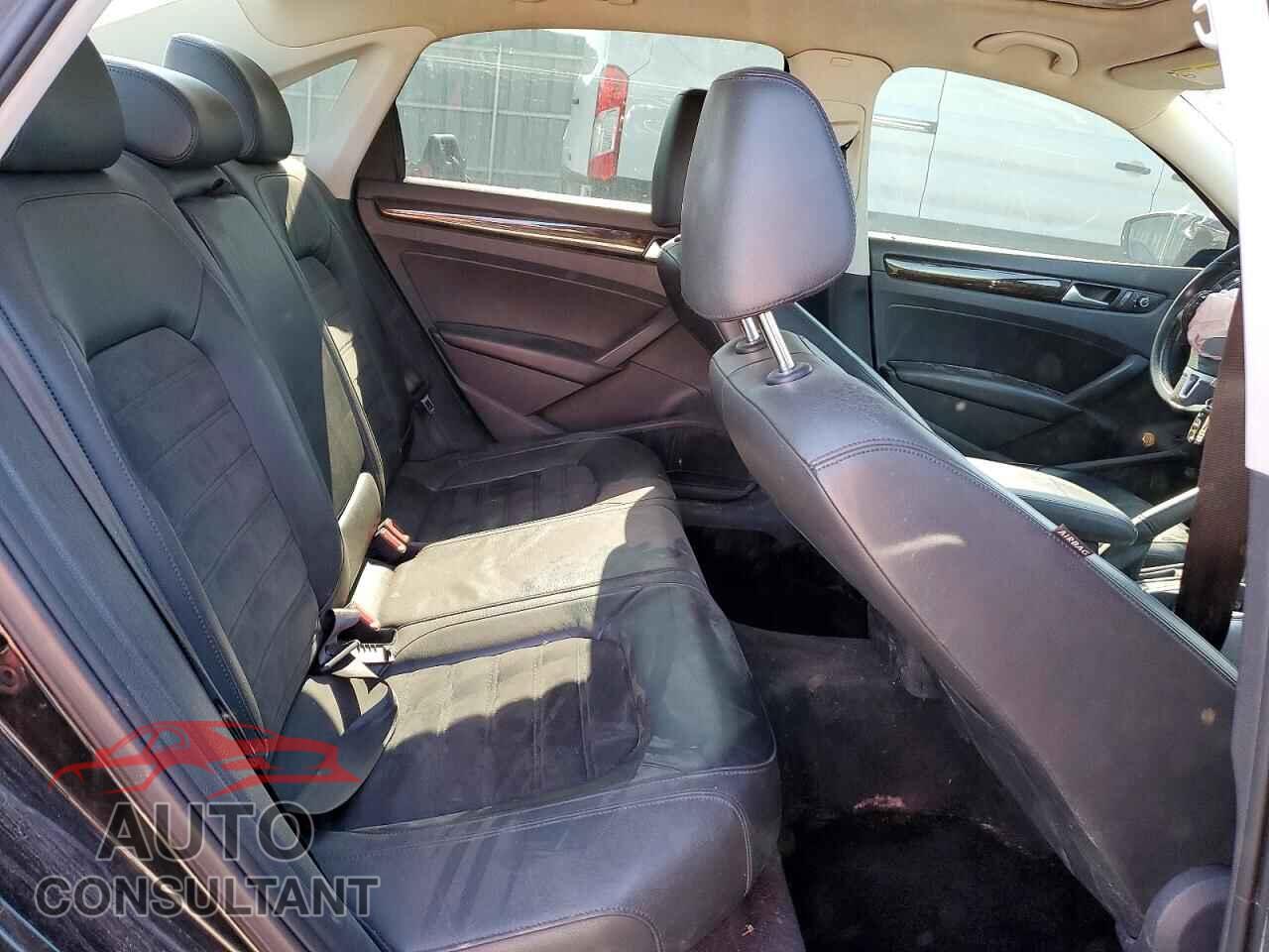 VOLKSWAGEN PASSAT 2015 - 1VWCS7A35FC077279