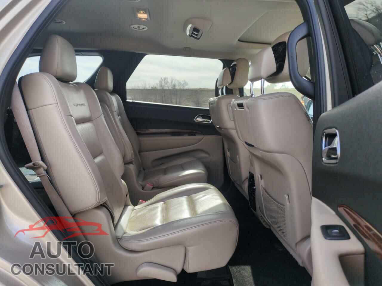 DODGE DURANGO 2015 - 1C4RDJEG1FC811210