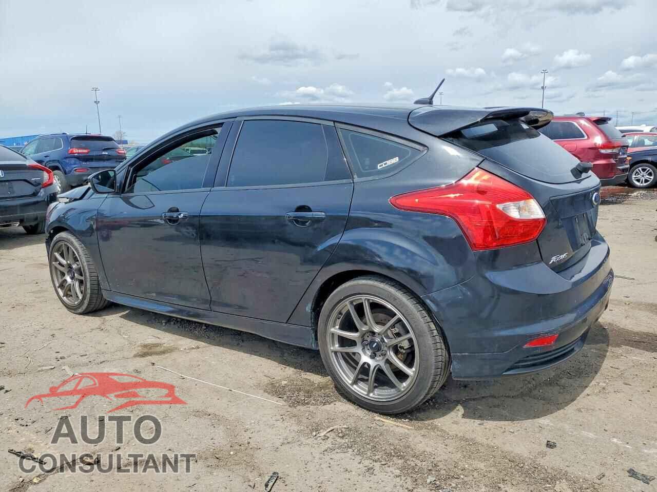 FORD FOCUS 2013 - 1FADP3L94DL363338