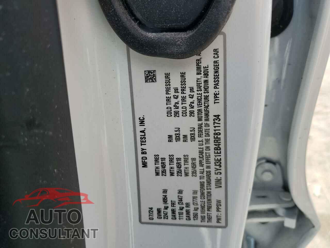 TESLA MODEL 3 2024 - 5YJ3E1EB4RF811734