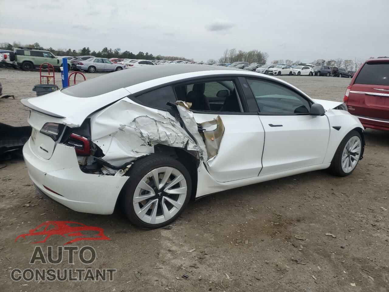 TESLA MODEL 3 2022 - 5YJ3E1EB6NF272589