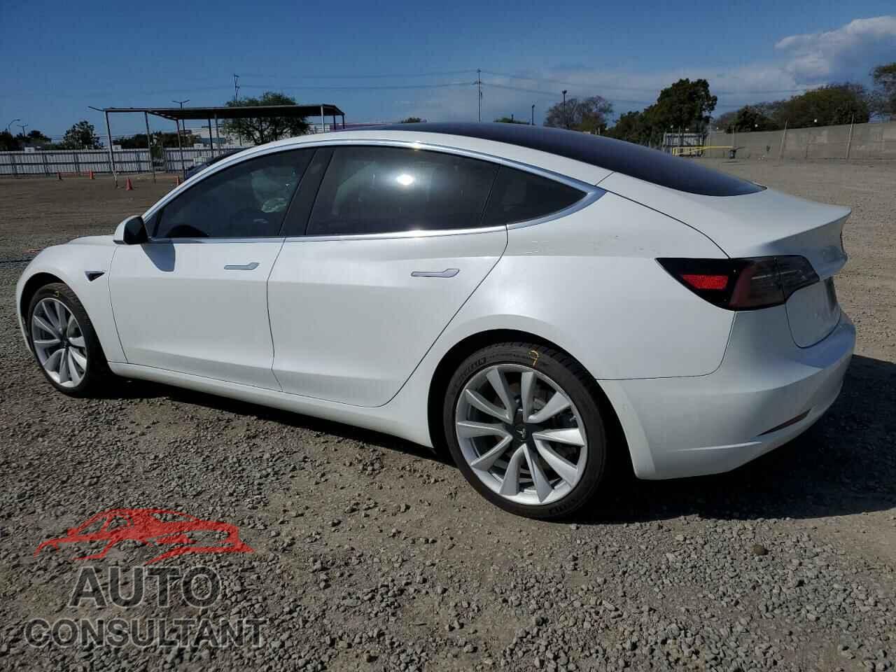 TESLA MODEL 3 2018 - 5YJ3E1EA3JF011213