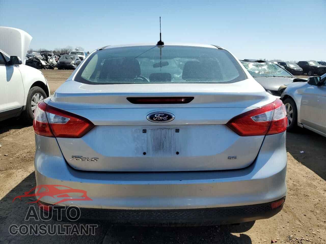 FORD FOCUS 2014 - 1FADP3F20EL136423