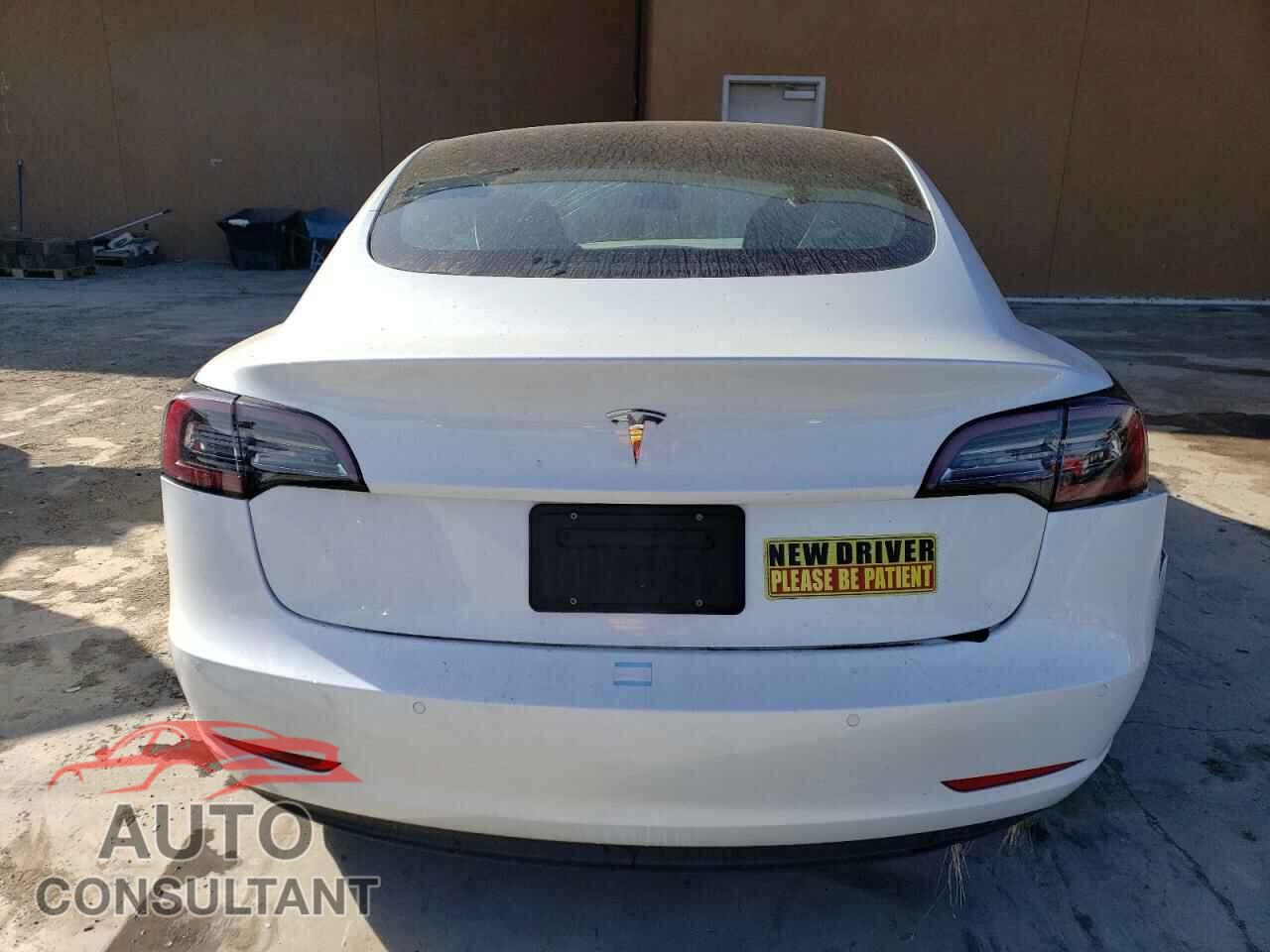 TESLA MODEL 3 2021 - 5YJ3E1EA4MF929833