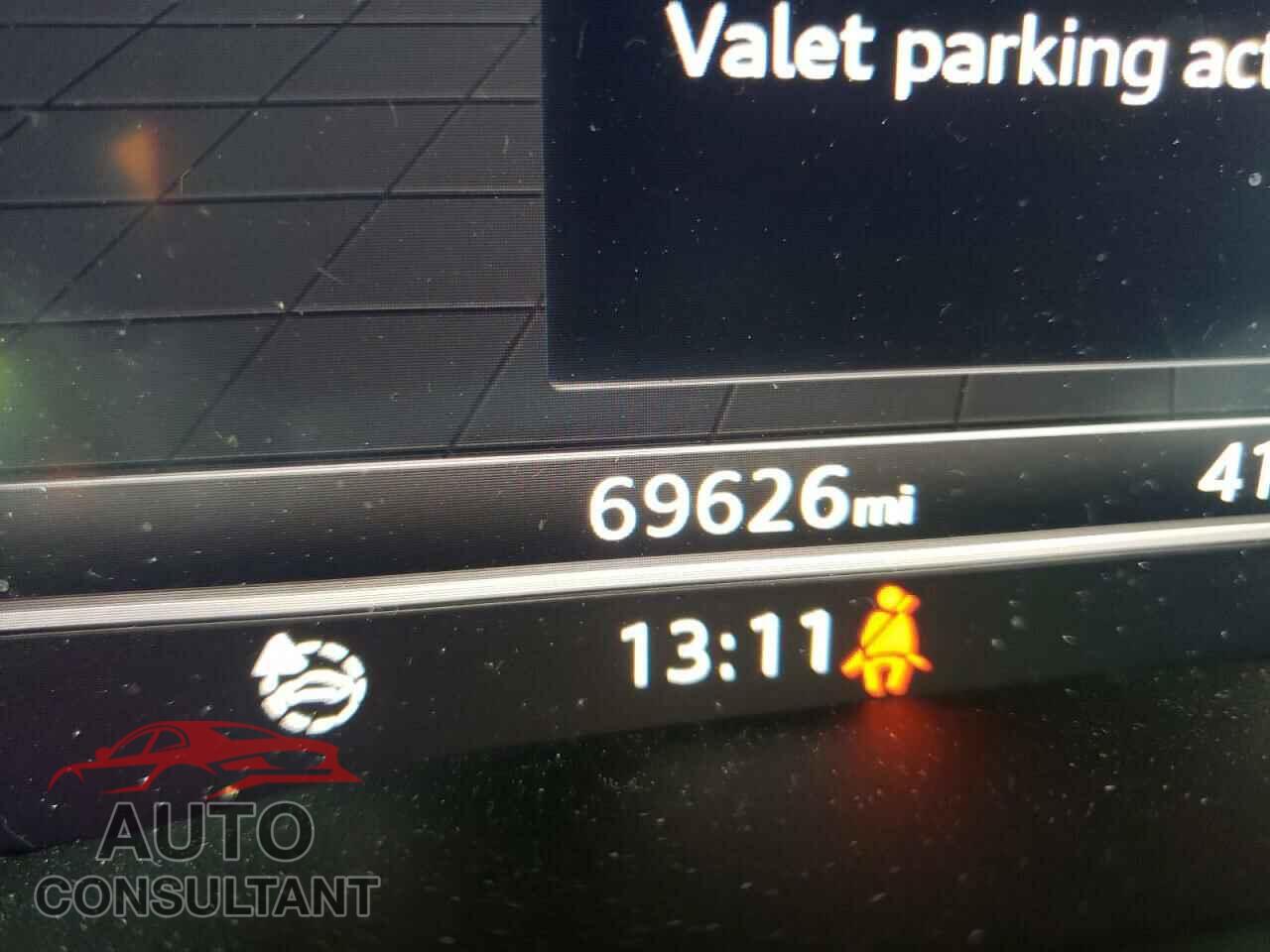 AUDI A4 2017 - WAUDNAF40HN056888