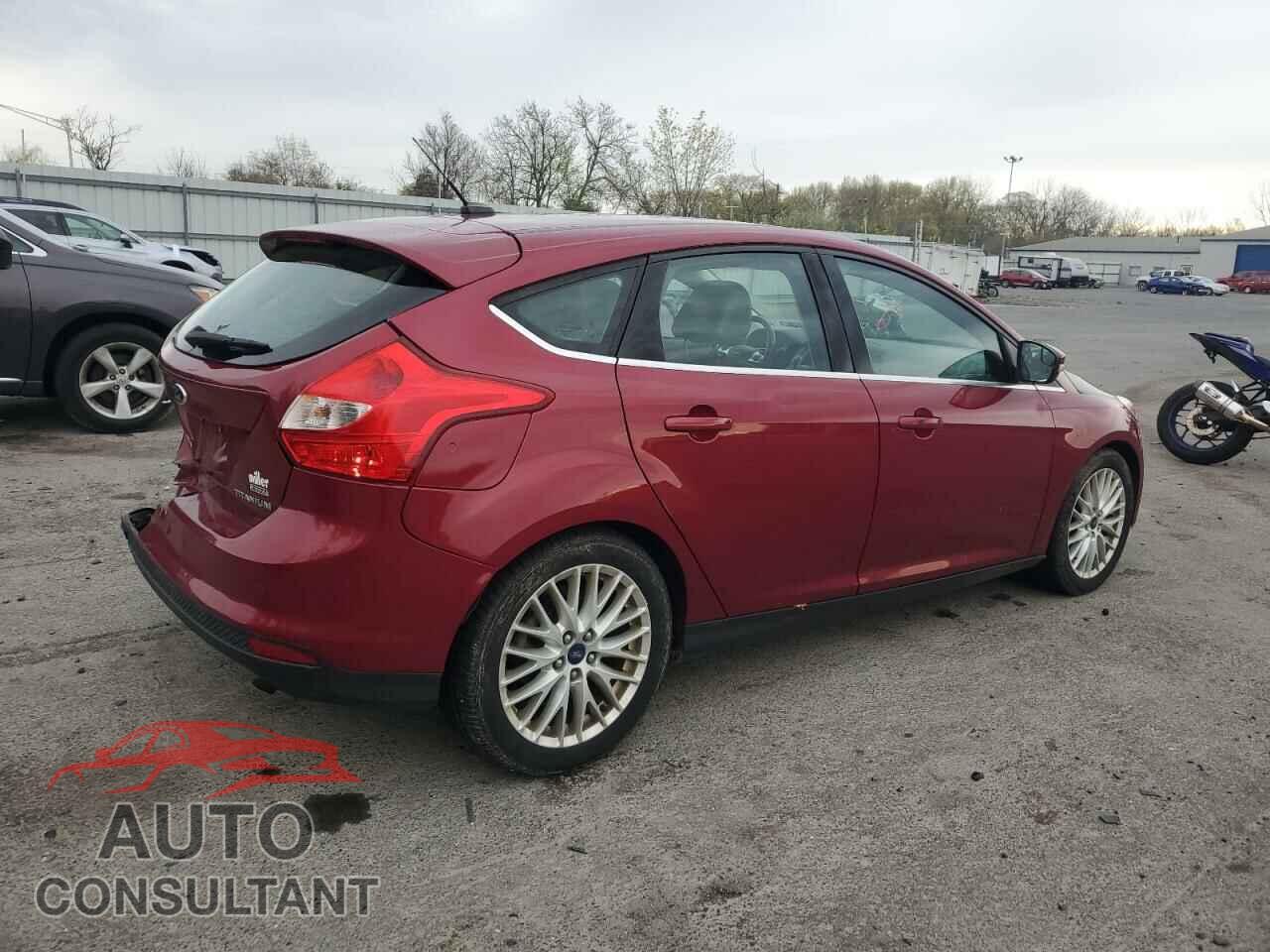 FORD FOCUS 2014 - 1FADP3N28EL457319