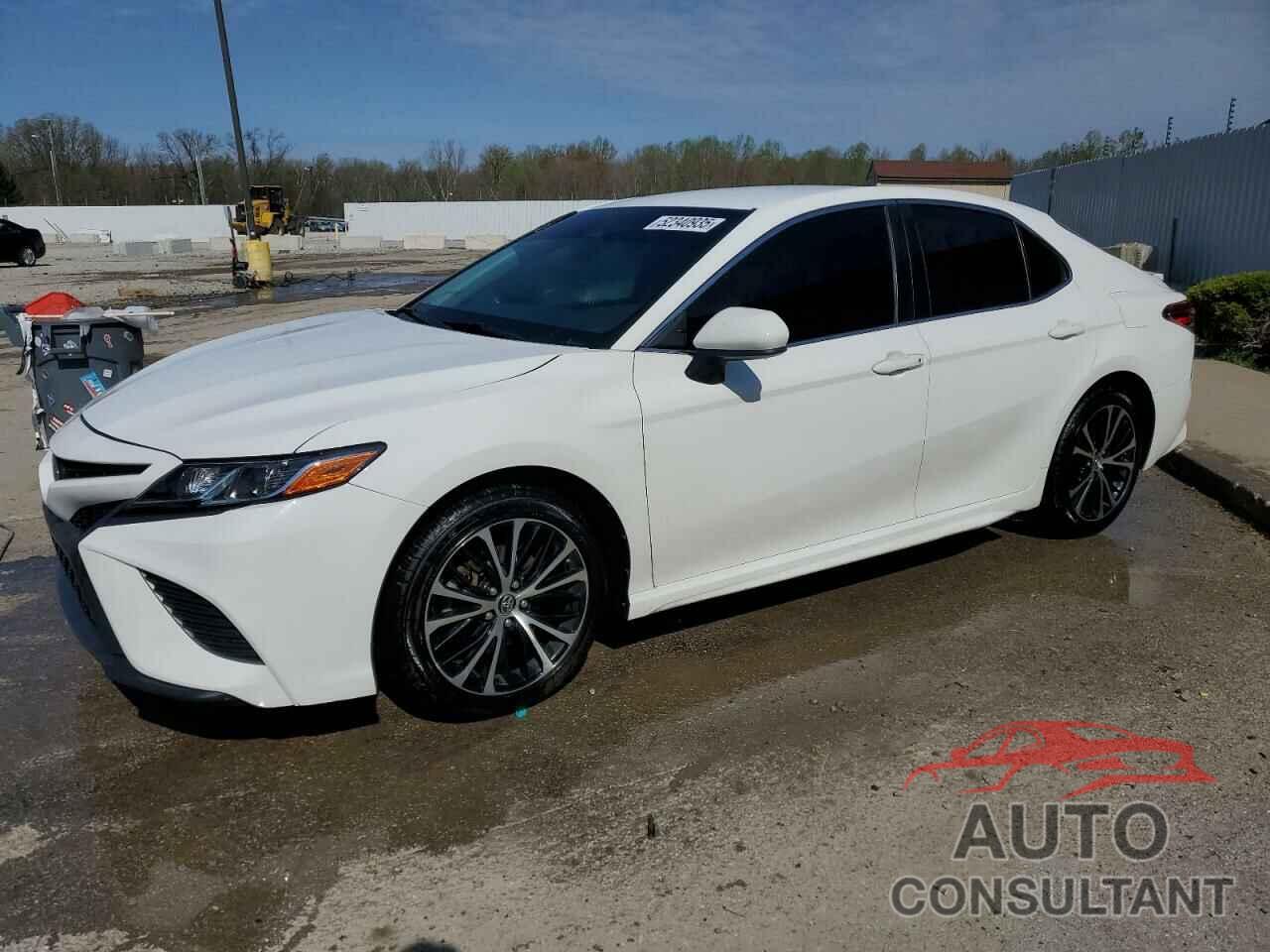 TOYOTA CAMRY 2018 - JTNB11HK2J3021834