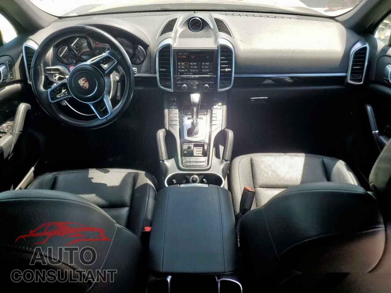 PORSCHE CAYENNE 2015 - WP1AF2A20FLA31124