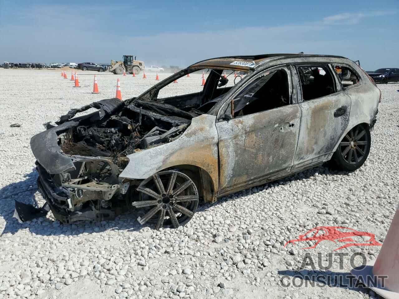 VOLVO XC60 2015 - YV449MDK5F2730359