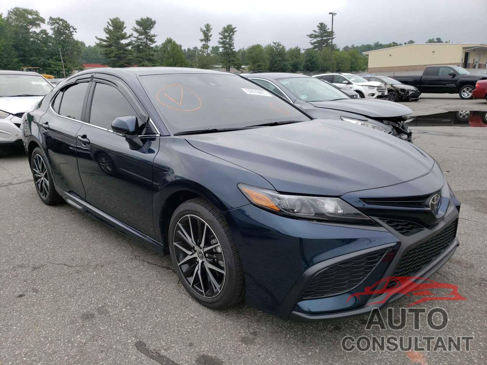 TOYOTA CAMRY 2021 - 4T1G11AK3MU556945