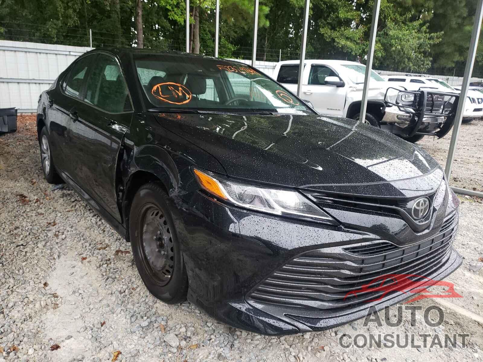 TOYOTA CAMRY 2018 - 4T1B11HK5JU551757