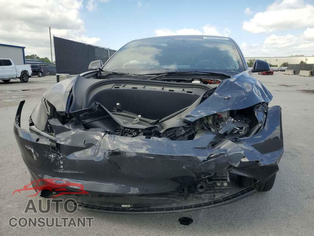 TESLA MODEL 3 2024 - 5YJ3E1EA3RF752232