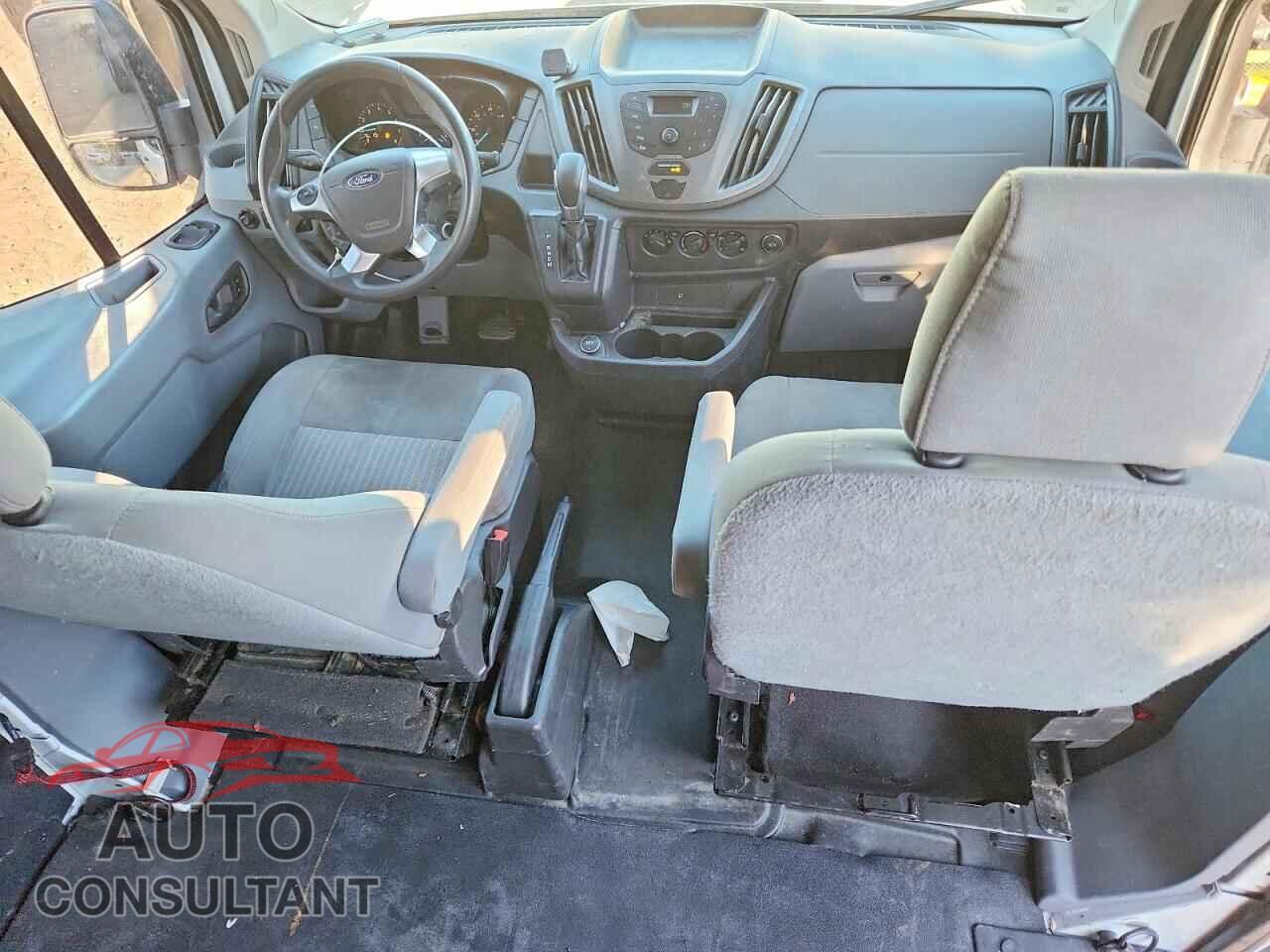 FORD TRANSIT 2019 - 1FTYR2CMXKKB37702