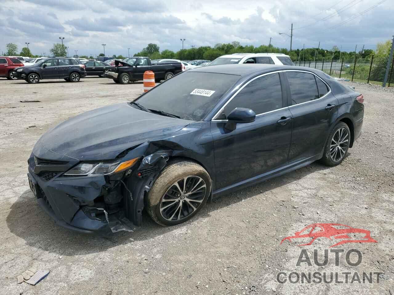 TOYOTA CAMRY 2018 - 4T1B11HK8JU673139