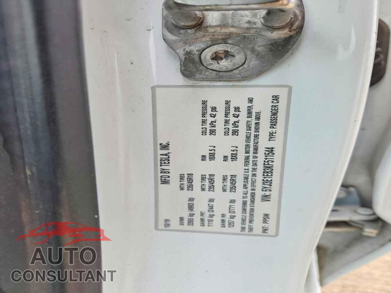 TESLA MODEL 3 2019 - 5YJ3E1EB3KF511544
