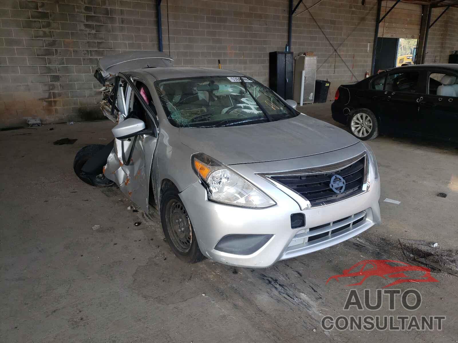 NISSAN VERSA 2017 - 3N1CN7AP7HL824615