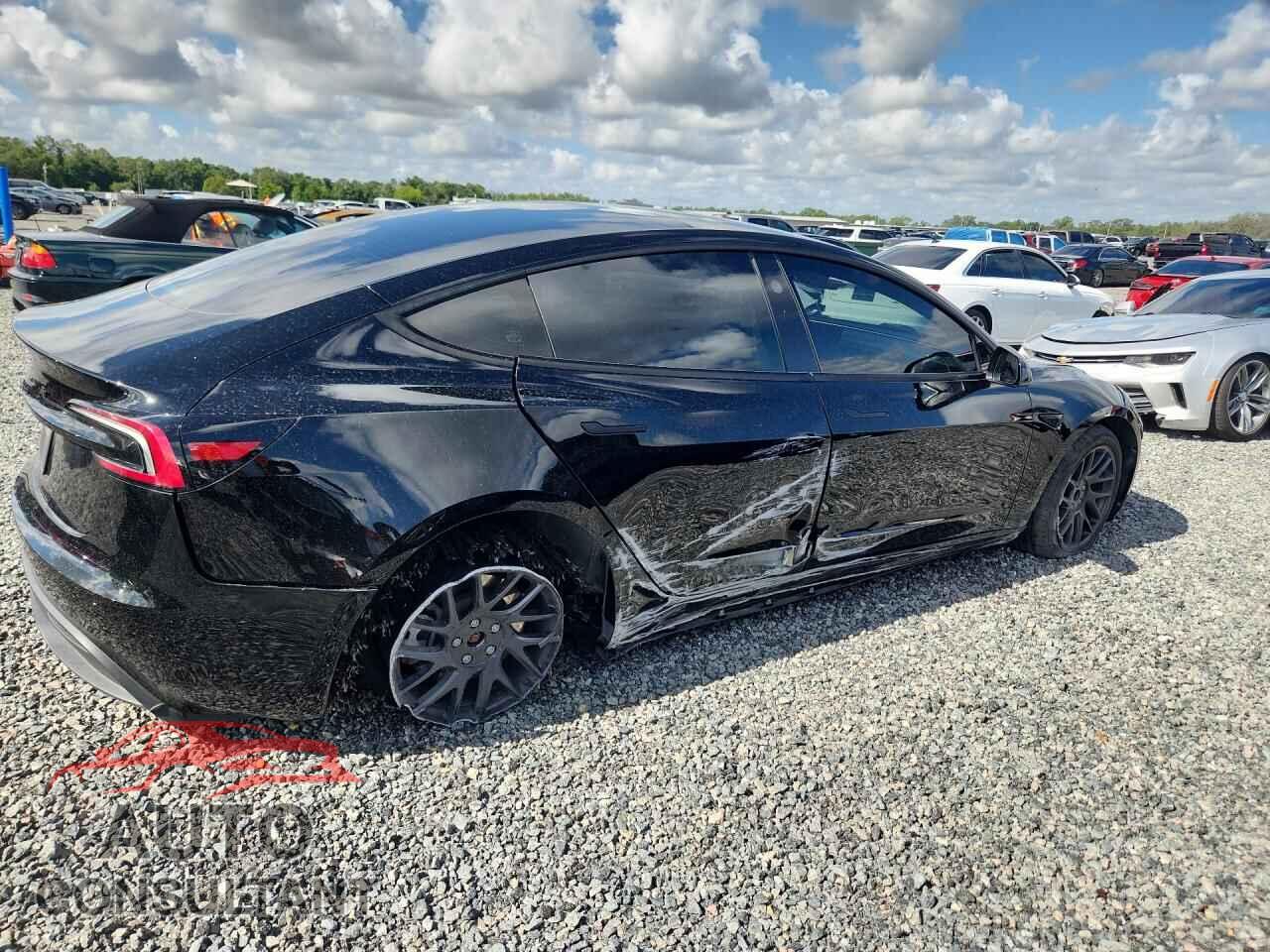 TESLA MODEL 3 2024 - 5YJ3E1EA7RF833234