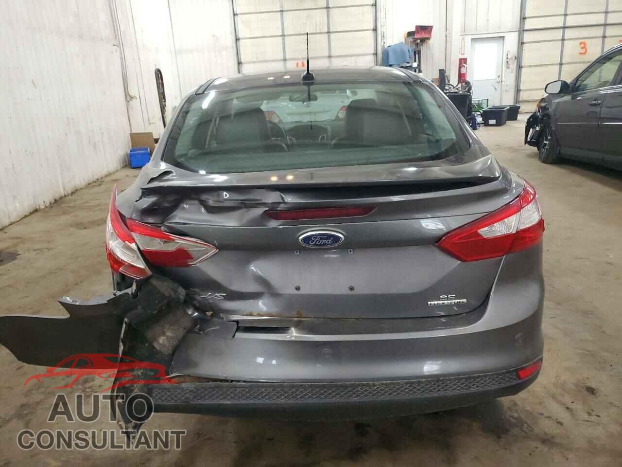 FORD FOCUS 2014 - 1FADP3F24EL107426