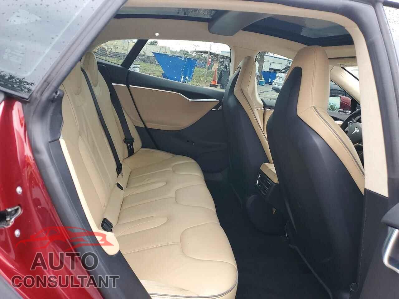 TESLA MODEL S 2012 - 5YJSA1DP7CFS00687
