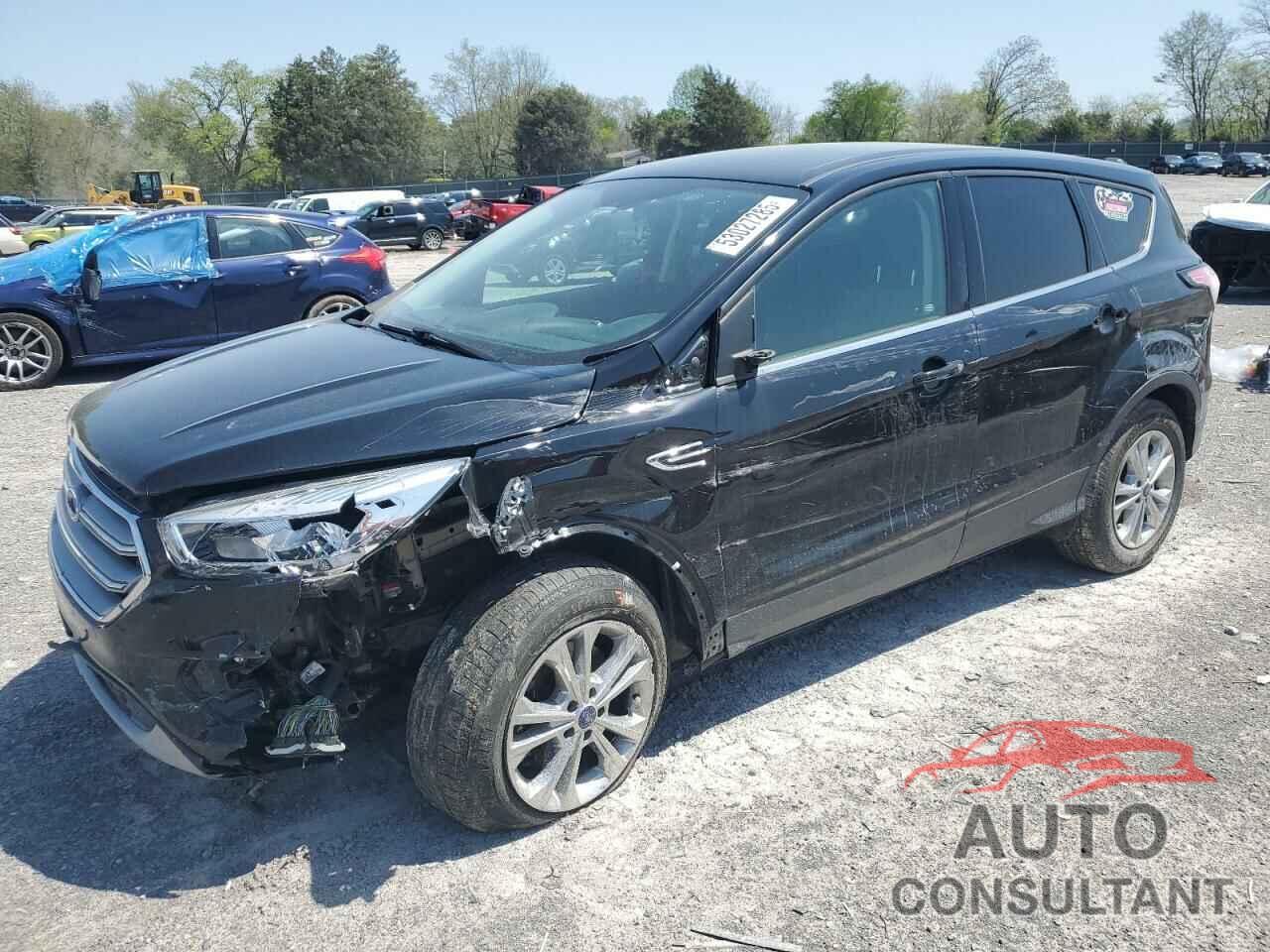 FORD ESCAPE 2017 - 1FMCU9G91HUE28315