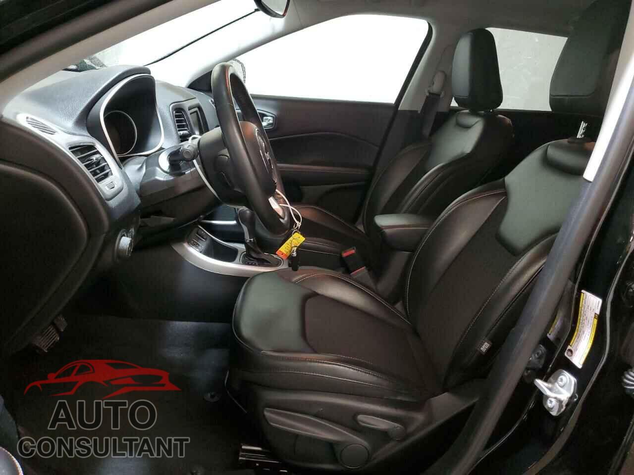 JEEP COMPASS 2018 - 3C4NJCBB4JT359083