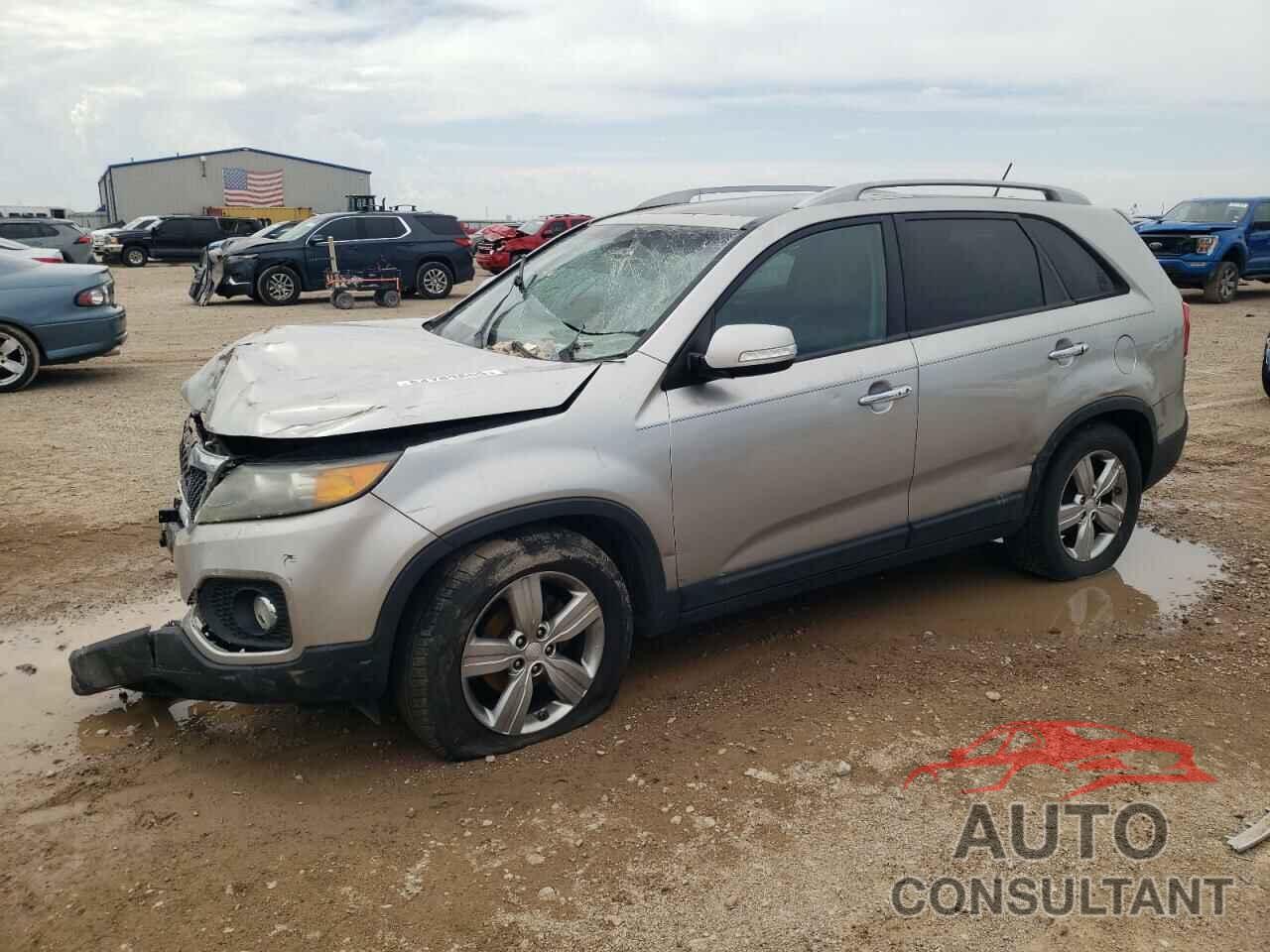 KIA SORENTO 2013 - 5XYKU4A24DG358657