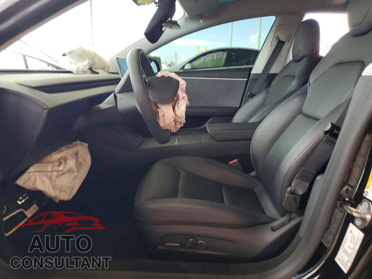 TESLA MODEL 3 2024 - 5YJ3E1EA7RF733571