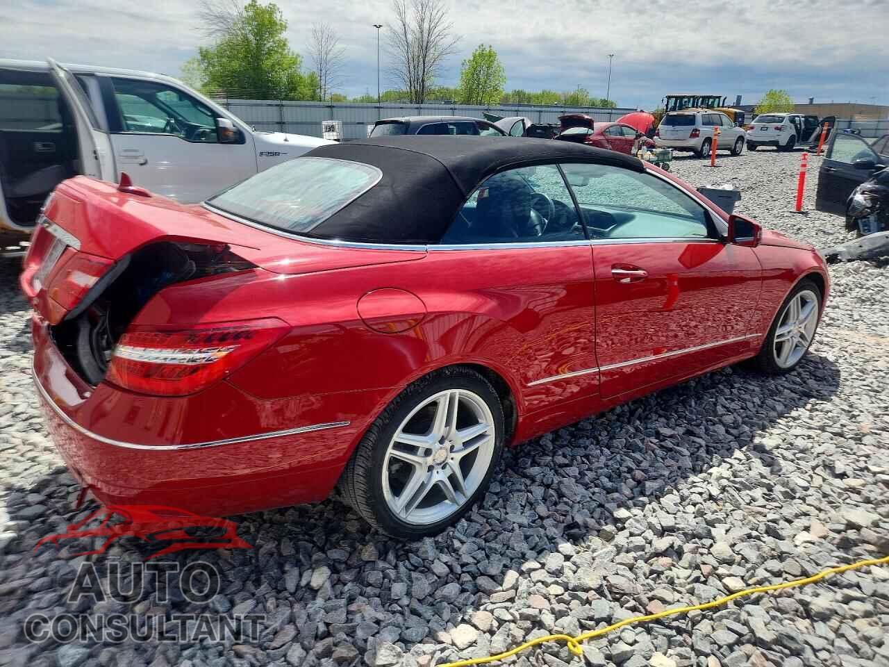 MERCEDES-BENZ E-CLASS 2011 - WDDKK5GF7BF124640
