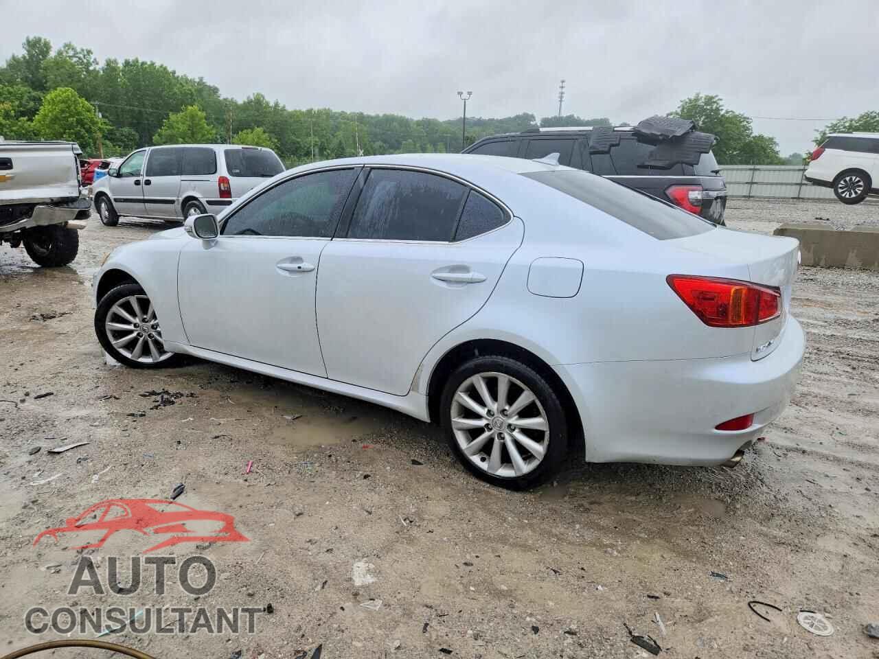 LEXUS IS 2009 - JTHCK262292032055