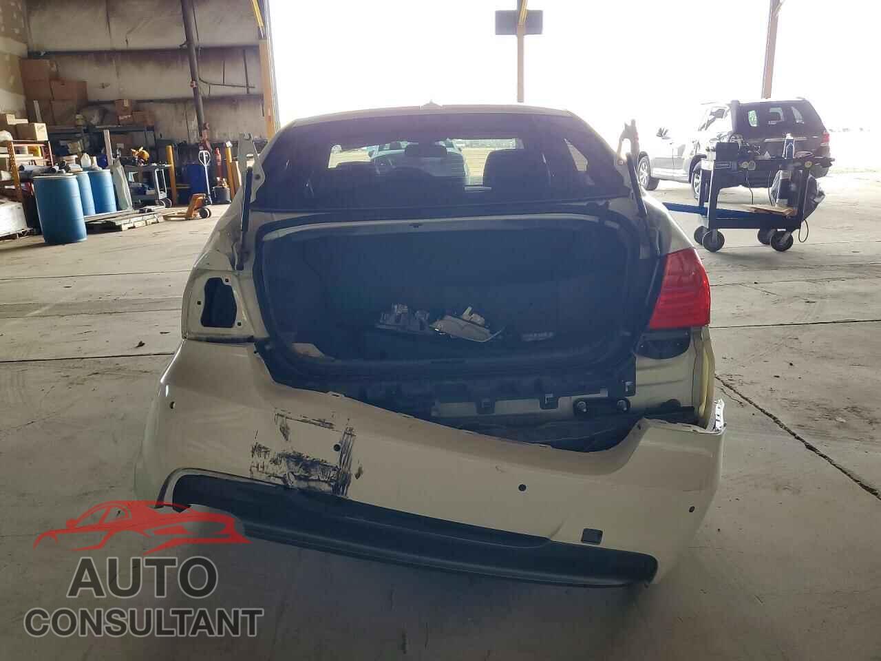 BMW 3 SERIES 2011 - WBAPH5G56BNM80991