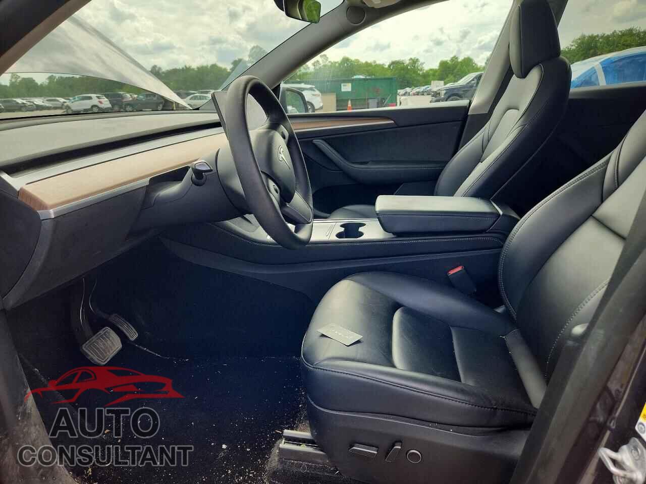 TESLA MODEL Y 2023 - 7SAYGAEE3PF878495