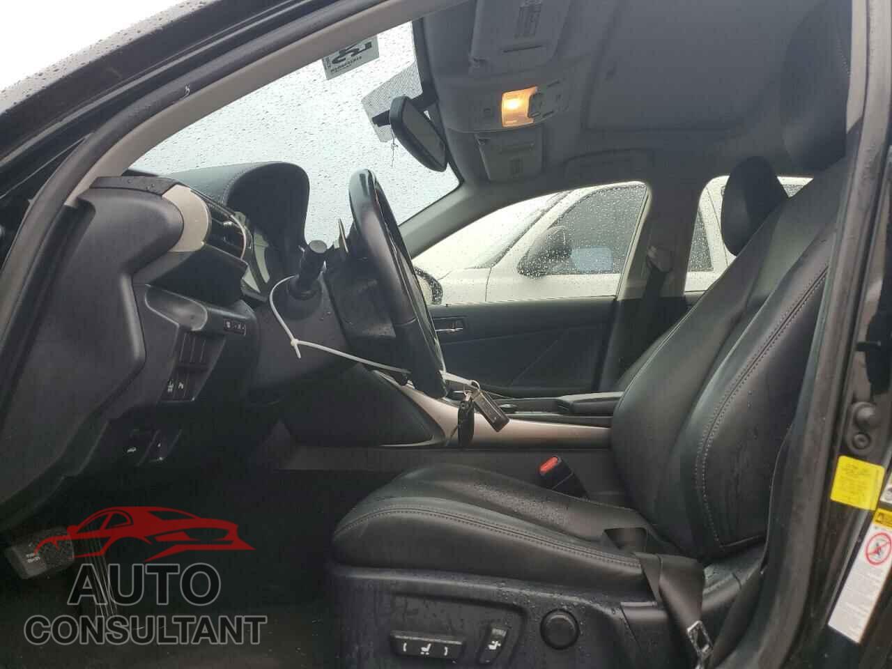 LEXUS IS 2015 - JTHBF1D28F5075855