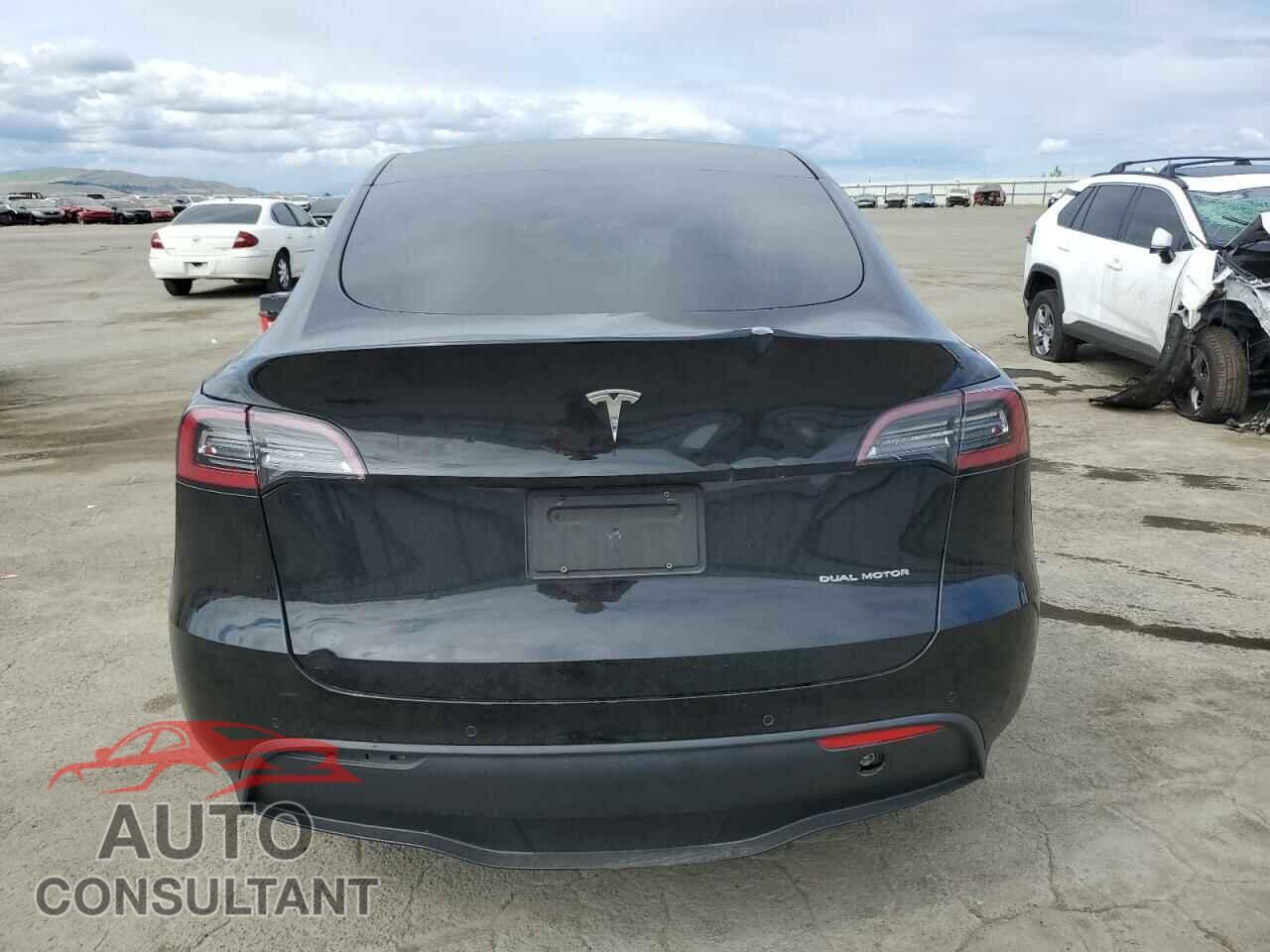 TESLA MODEL Y 2020 - 5YJYGDEE4LF018274