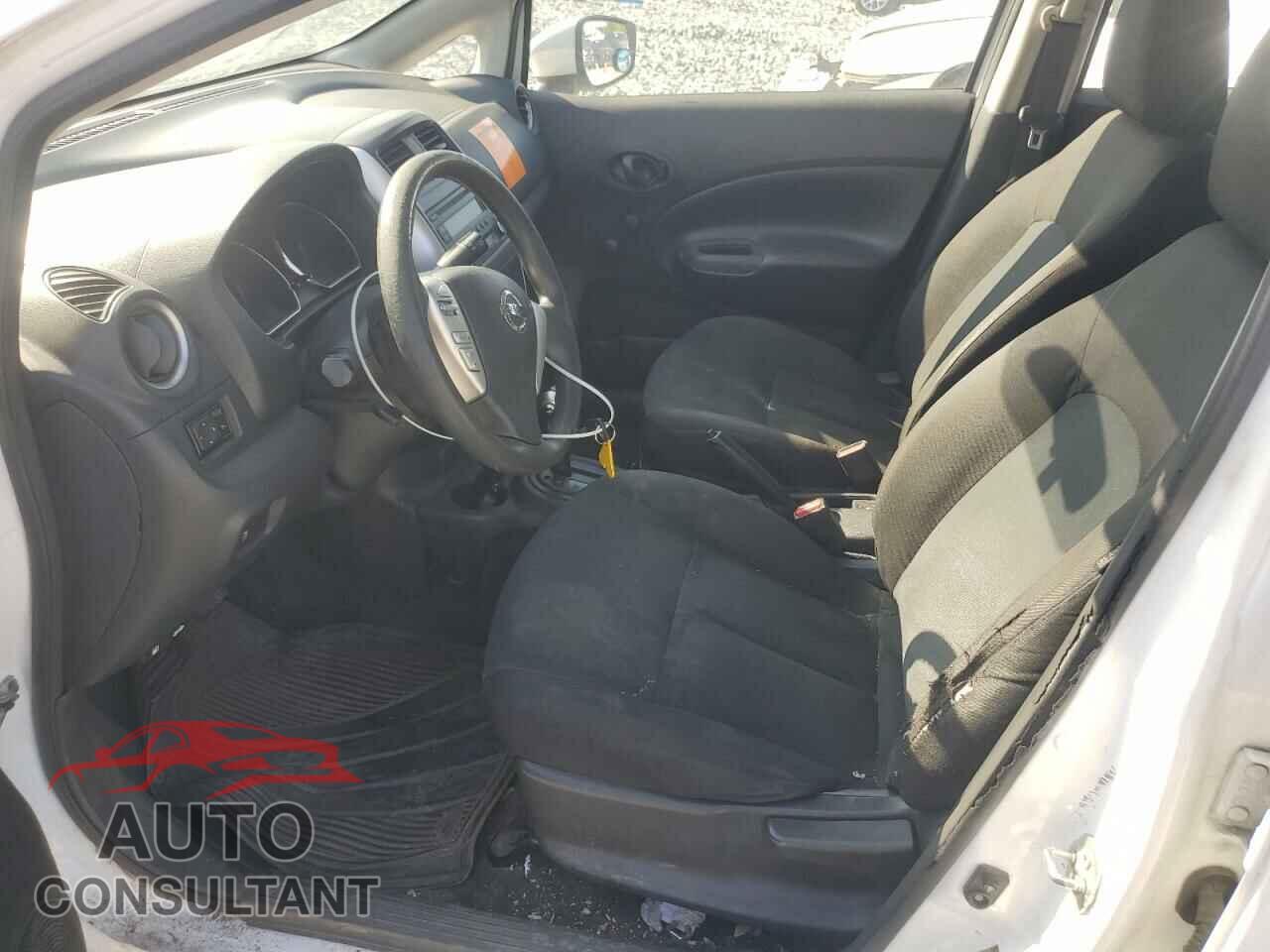 NISSAN VERSA 2017 - 3N1CE2CP3HL370993